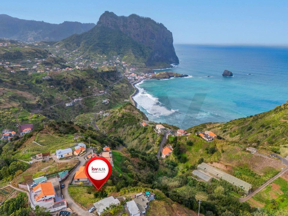 Terreno para Venda em Porto da Cruz Foto 1