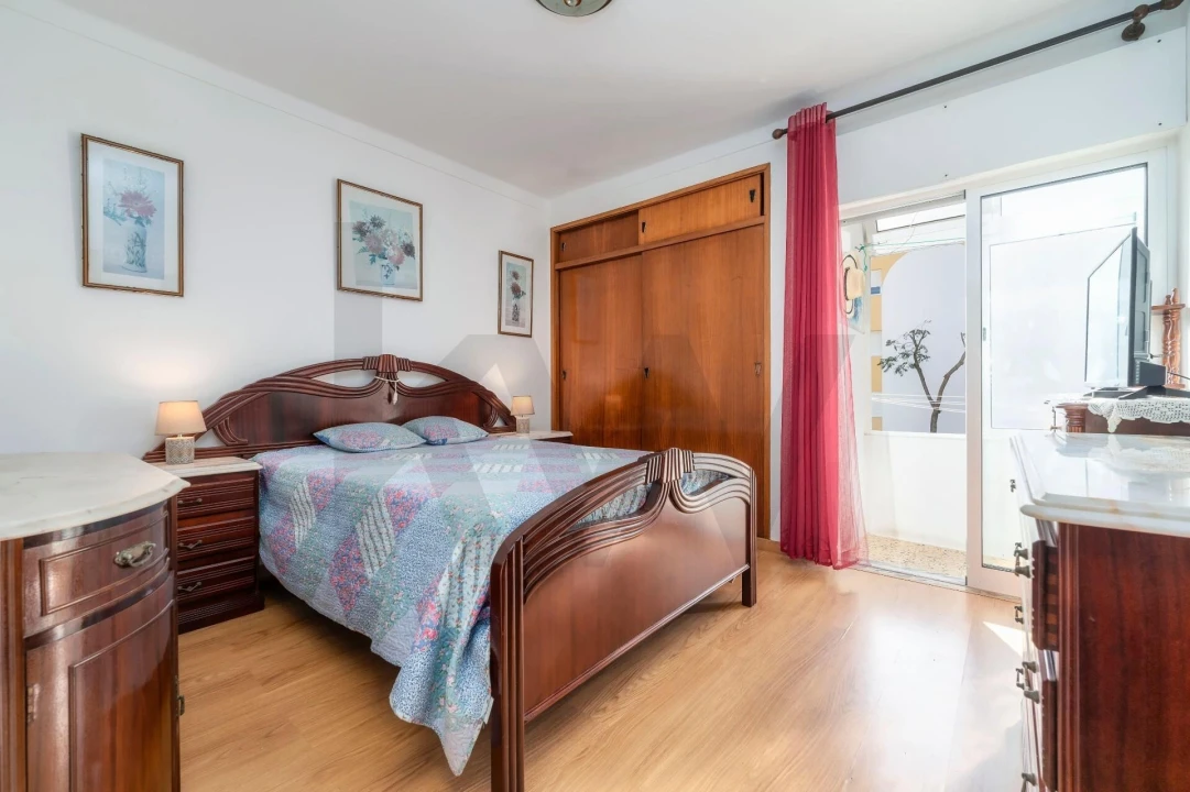 Apartamento T2 para Venda em Olhão Foto 10