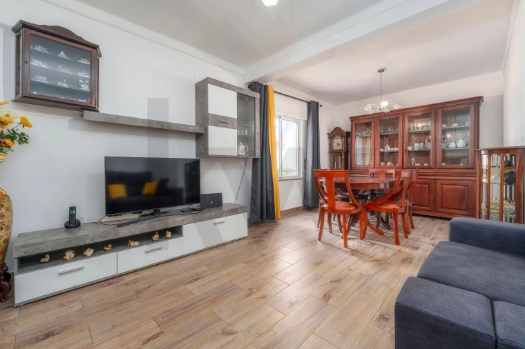 Apartamento T2 para Venda em Olhão Foto 8