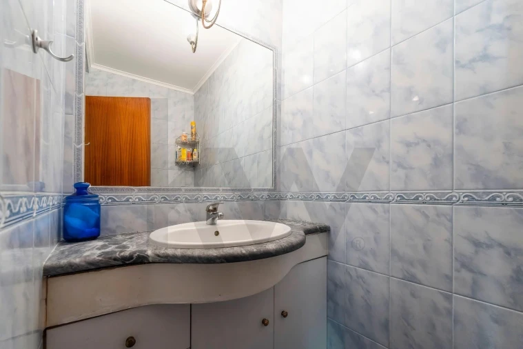 Apartamento T2 para Venda em Olhão Foto 16