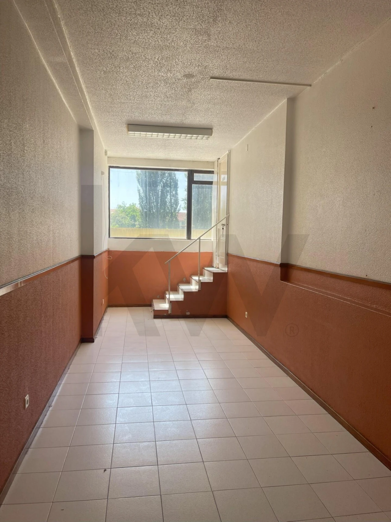 Loja para Venda em Arrifana Foto 5