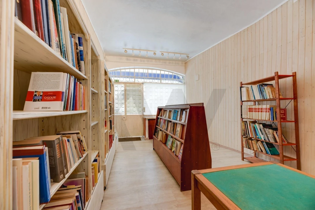 Loja para Arrendamento em São João das Lampas e Terrugem Foto 3