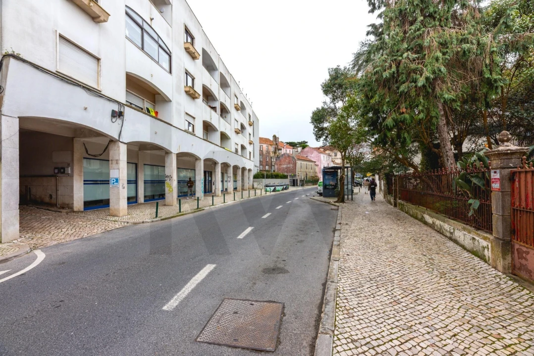 Loja para Arrendamento em São João das Lampas e Terrugem Foto 17