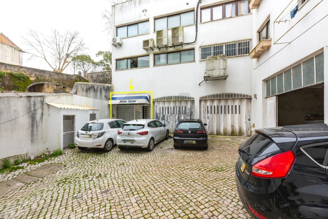 Loja para Arrendamento em São João das Lampas e Terrugem Foto 10