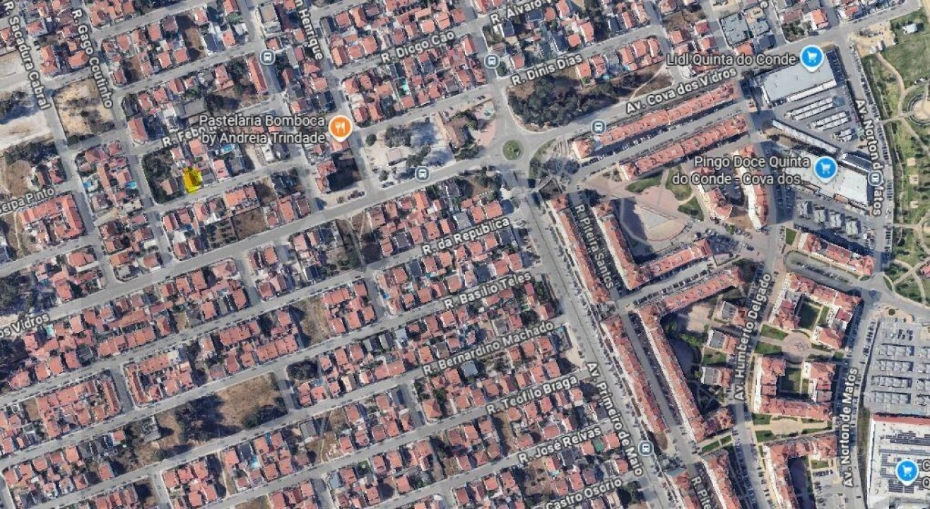 Moradia T2 para Venda em Quinta do Conde Foto 28