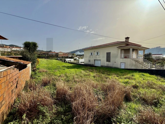 Terreno para Venda em Nogueira do Cravo e Pindelo Foto 2