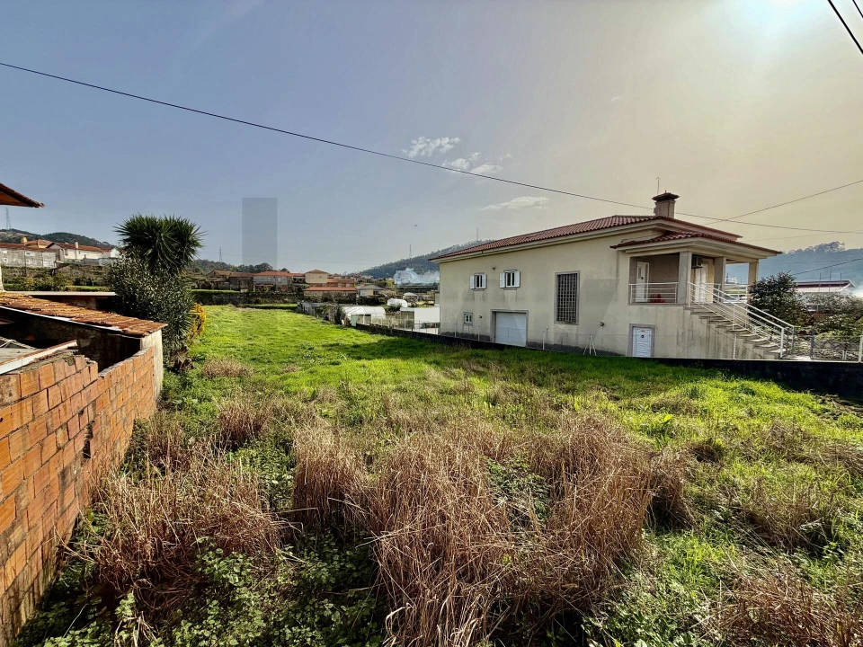 Terreno para Venda em Nogueira do Cravo e Pindelo Foto 2