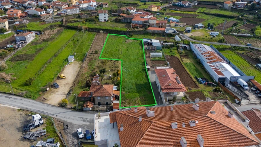 Terreno para Venda em Nogueira do Cravo e Pindelo