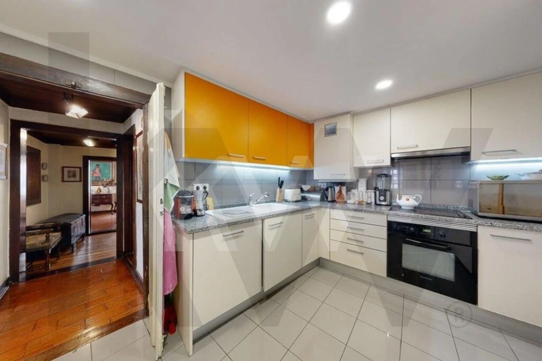 Apartamento T4 para Venda em Santo António Foto 11