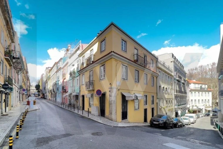 Apartamento T4 para Venda em Santo António Foto 28