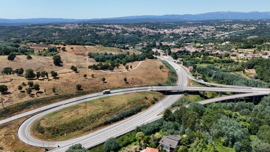 Moradia T5 para Venda em Ovoa e Vimieiro Foto 68