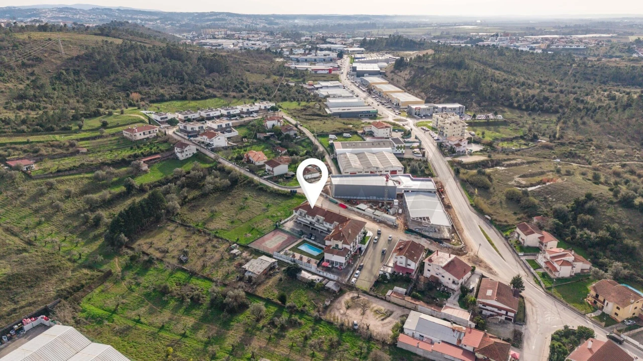 Moradia T4 para Venda em Sé Nova, Santa Cruz, Almedina e São Bartolomeu Foto 49