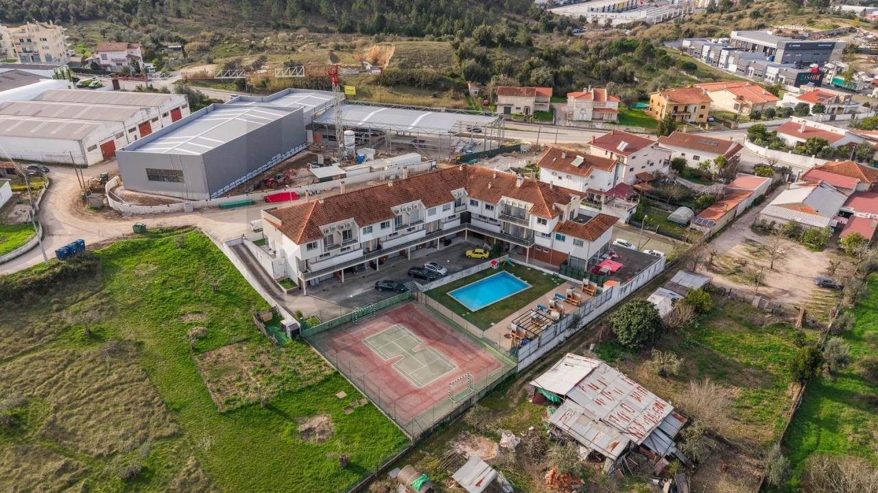 Moradia T4 para Venda em Sé Nova, Santa Cruz, Almedina e São Bartolomeu Foto 46