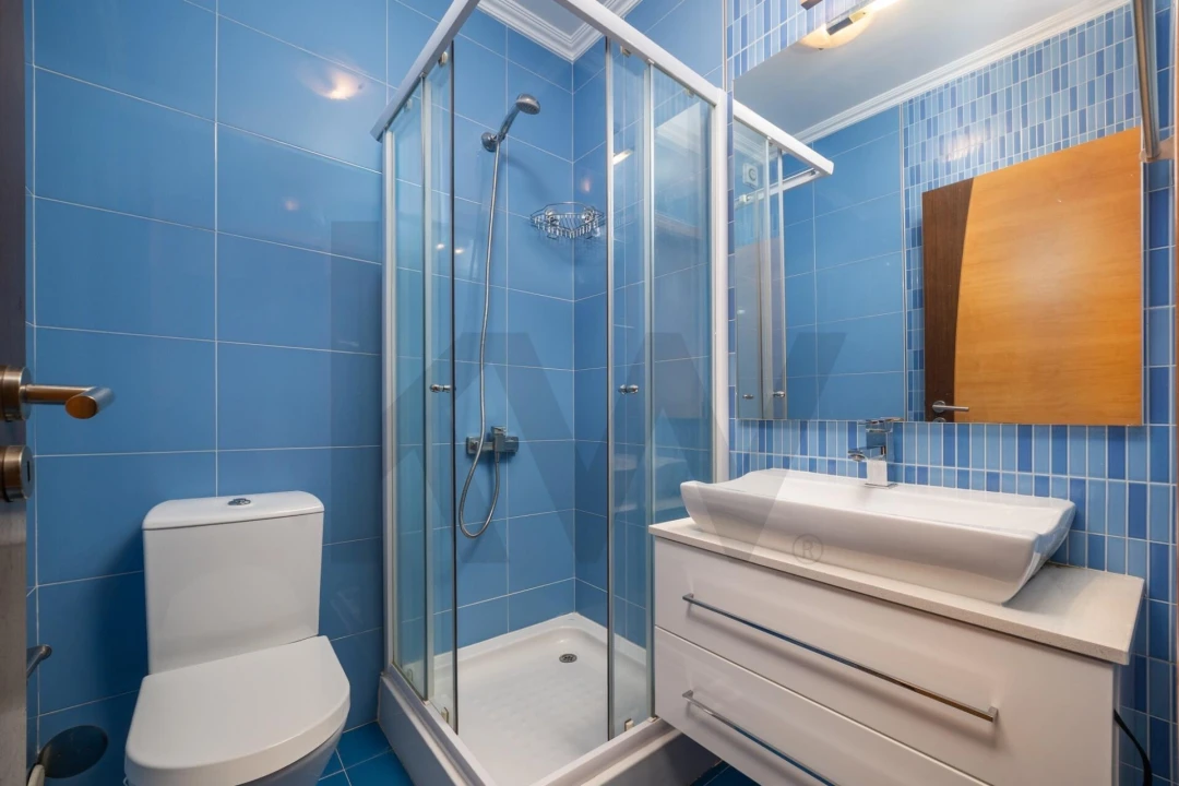 Moradia T4 para Venda em Sé Nova, Santa Cruz, Almedina e São Bartolomeu Foto 13