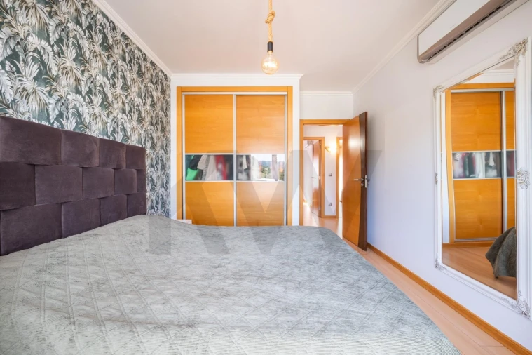 Moradia T4 para Venda em Sé Nova, Santa Cruz, Almedina e São Bartolomeu Foto 8