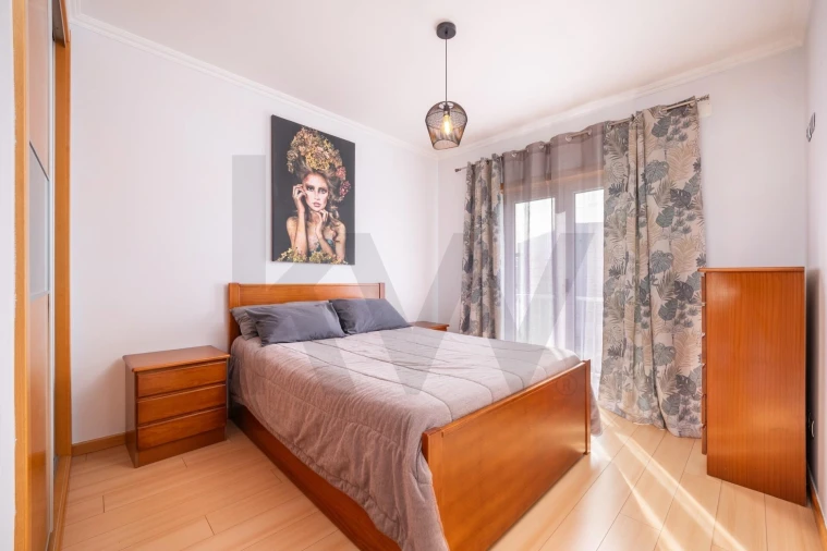 Moradia T4 para Venda em Sé Nova, Santa Cruz, Almedina e São Bartolomeu Foto 9