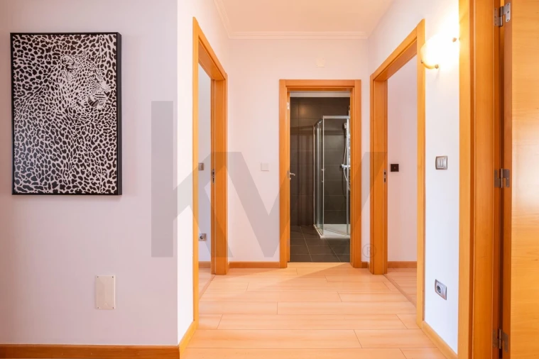 Moradia T4 para Venda em Sé Nova, Santa Cruz, Almedina e São Bartolomeu Foto 19