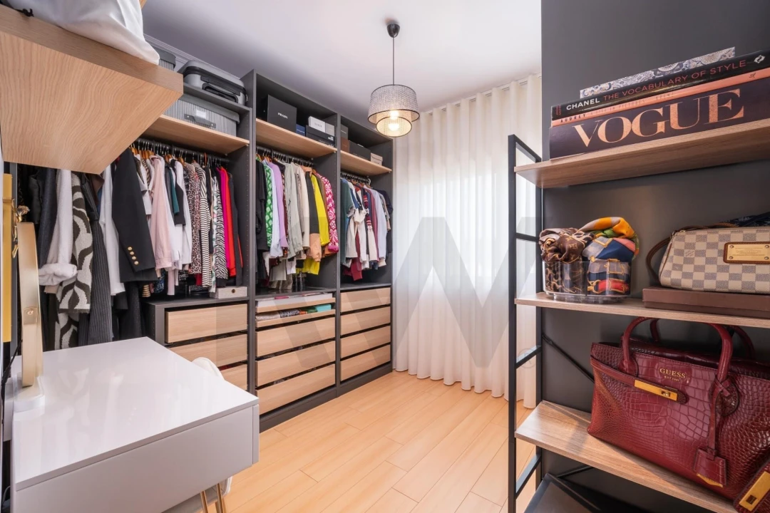 Moradia T4 para Venda em Sé Nova, Santa Cruz, Almedina e São Bartolomeu Foto 4