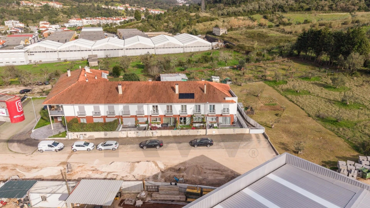 Moradia T4 para Venda em Sé Nova, Santa Cruz, Almedina e São Bartolomeu Foto 44