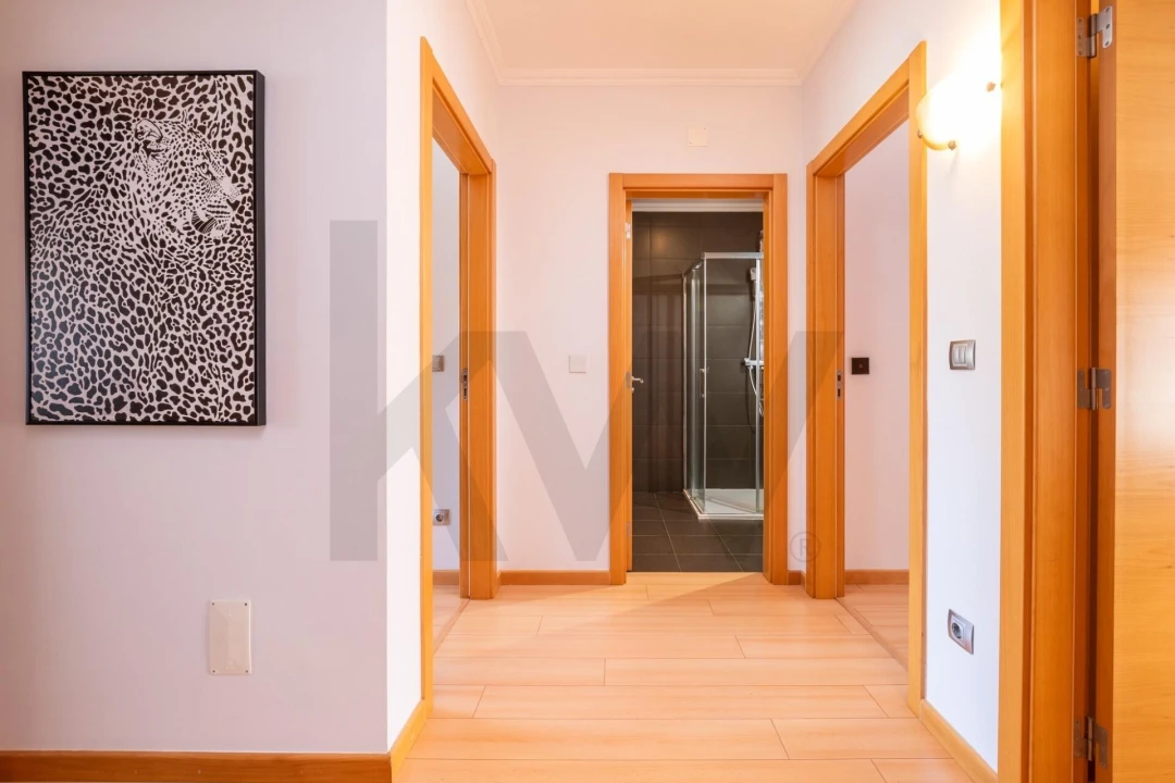 Moradia T4 para Venda em Sé Nova, Santa Cruz, Almedina e São Bartolomeu Foto 19