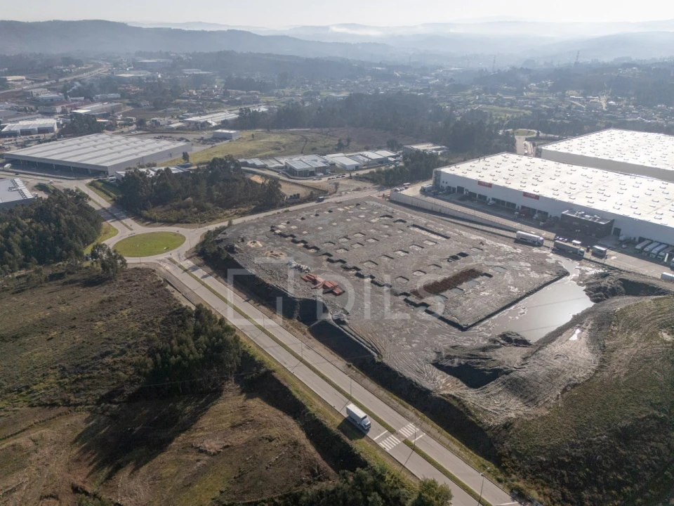 Armazém para Arrendamento em Recarei Foto 6