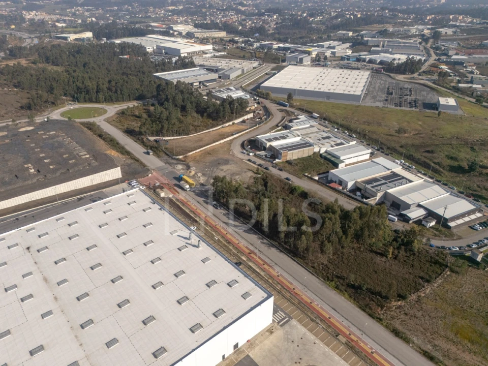 Armazém para Arrendamento em Recarei Foto 15