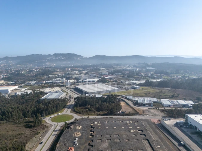 Armazém para Arrendamento em Recarei Foto 3