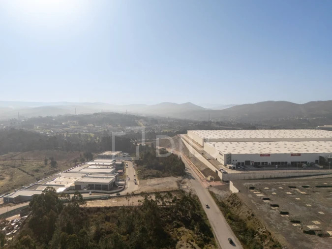 Armazém para Arrendamento em Recarei Foto 8