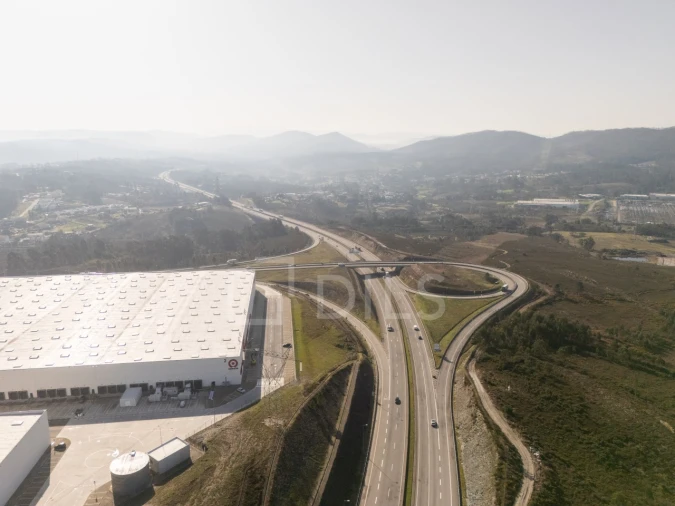 Armazém para Arrendamento em Recarei Foto 17
