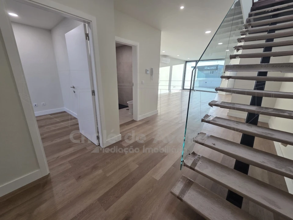 Moradia T3 para Venda em Aradas Foto 5