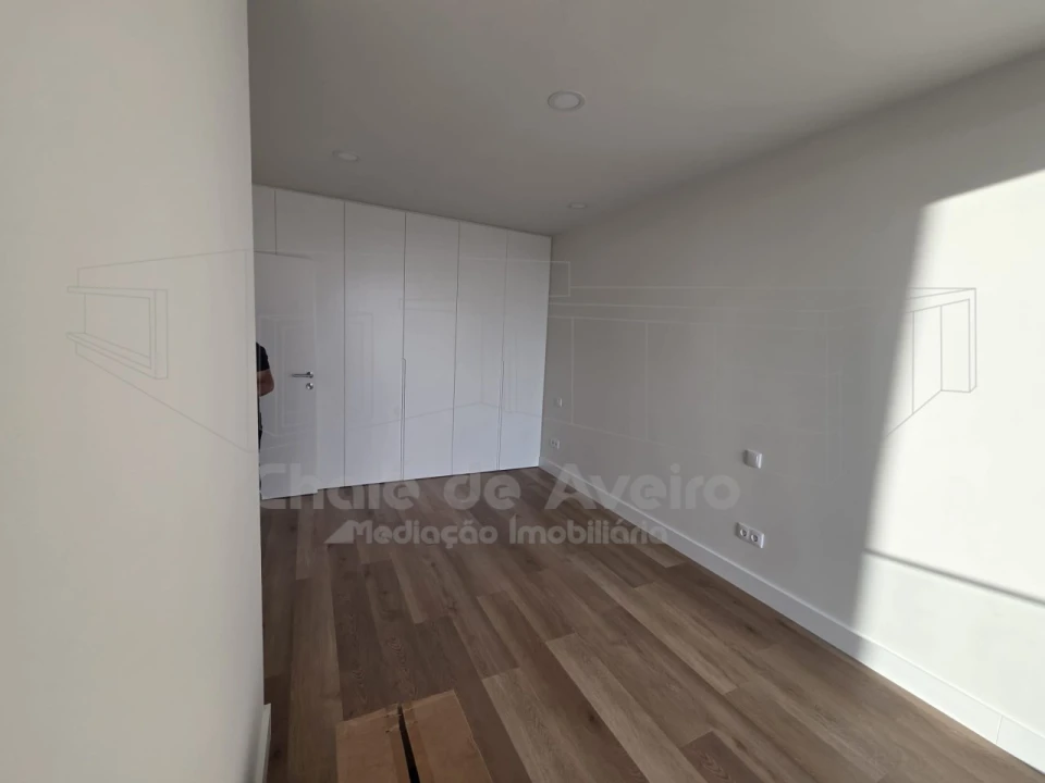 Moradia T3 para Venda em Aradas Foto 25