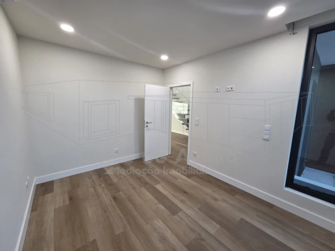 Moradia T3 para Venda em Aradas Foto 30