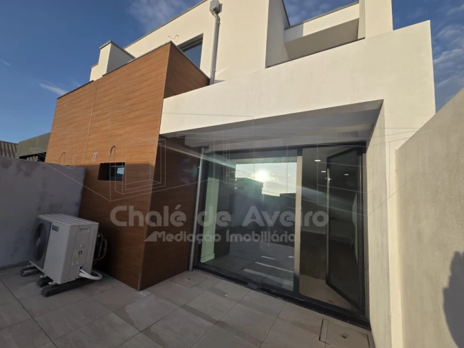 Moradia T3 para Venda em Aradas Foto 48