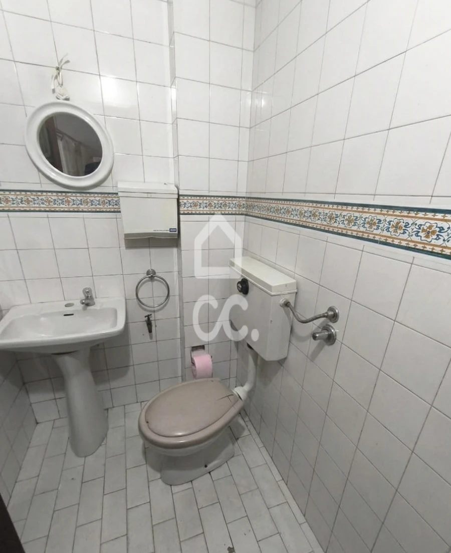 Negócio para Arrendamento em Creixomil Foto 3