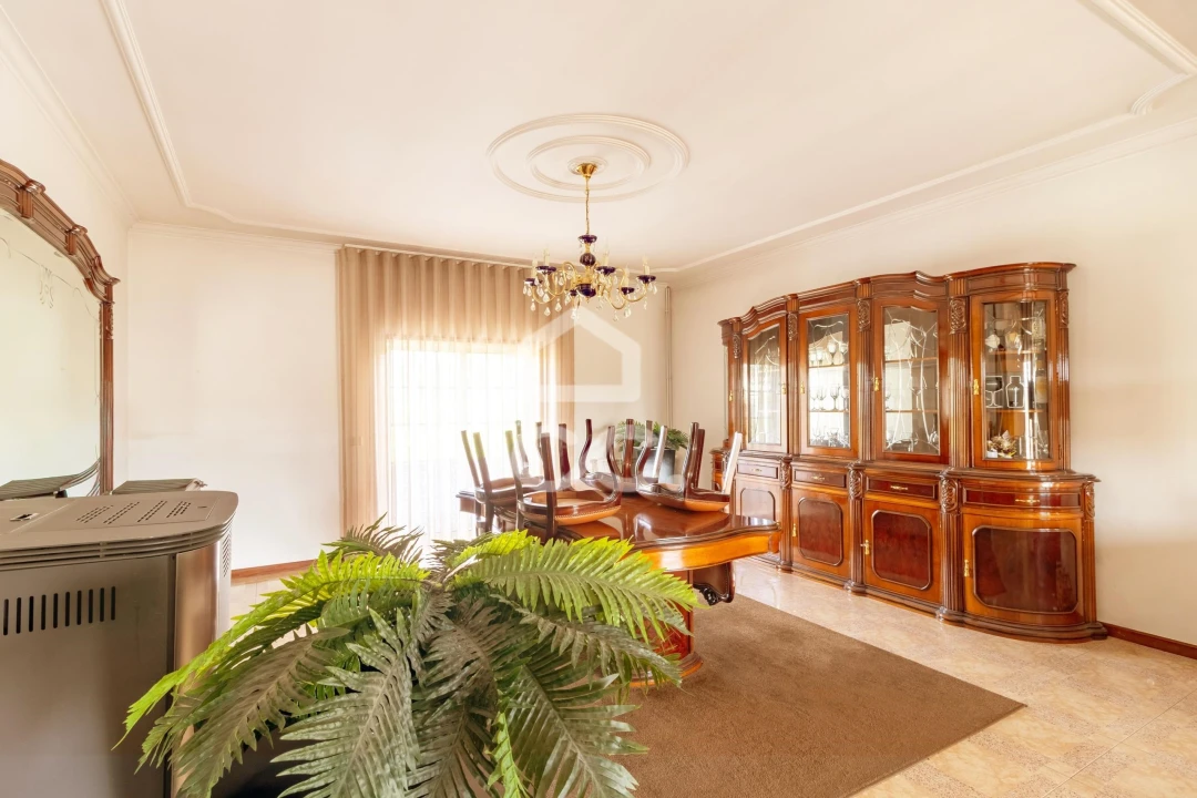 Moradia T3 para Venda em Serzedelo Foto 19