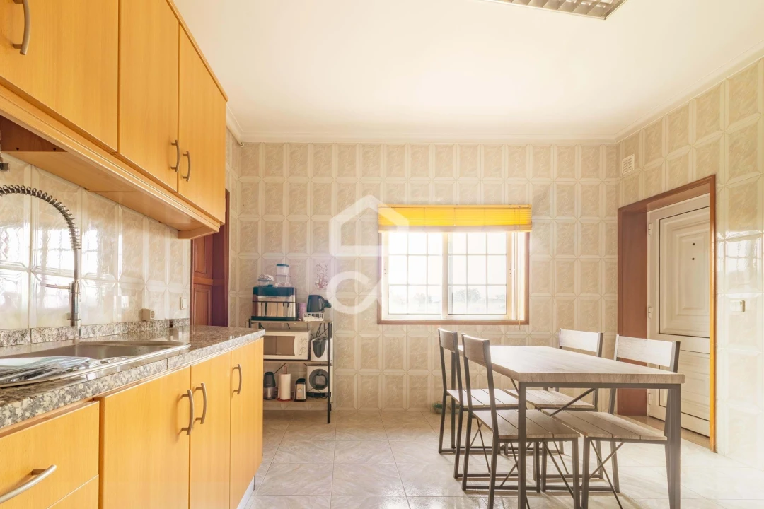 Moradia T3 para Venda em Serzedelo Foto 12