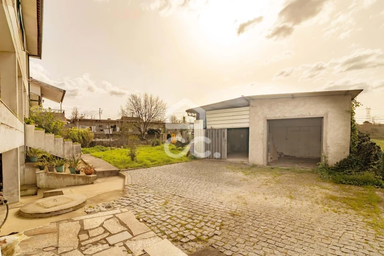 Moradia T3 para Venda em Serzedelo Foto 4