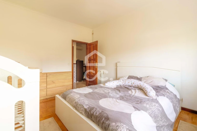 Moradia T3 para Venda em Serzedelo Foto 16