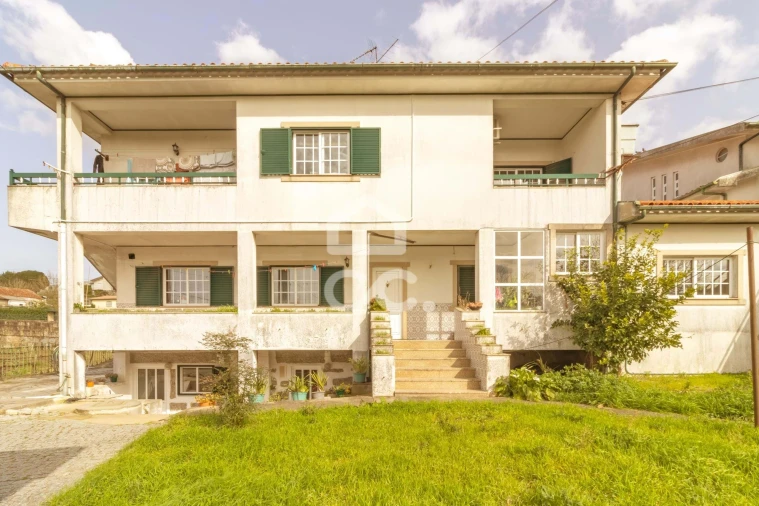 Moradia T3 para Venda em Serzedelo Foto 7