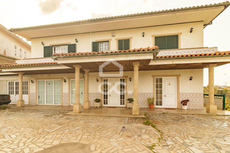 Moradia T3 para Venda em Serzedelo Foto 8