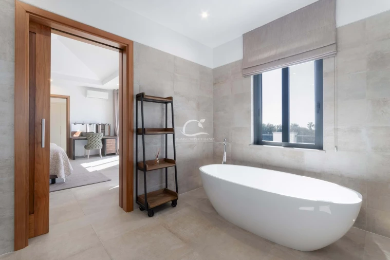 Moradia T4 para Venda em Loule (São Clemente) Foto 10