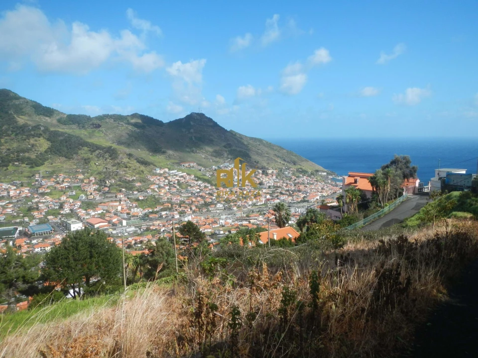Terreno para Venda em Machico Foto 1