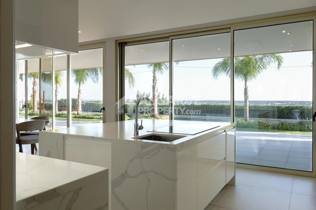 Moradia T4 para Venda em Almancil Foto 11