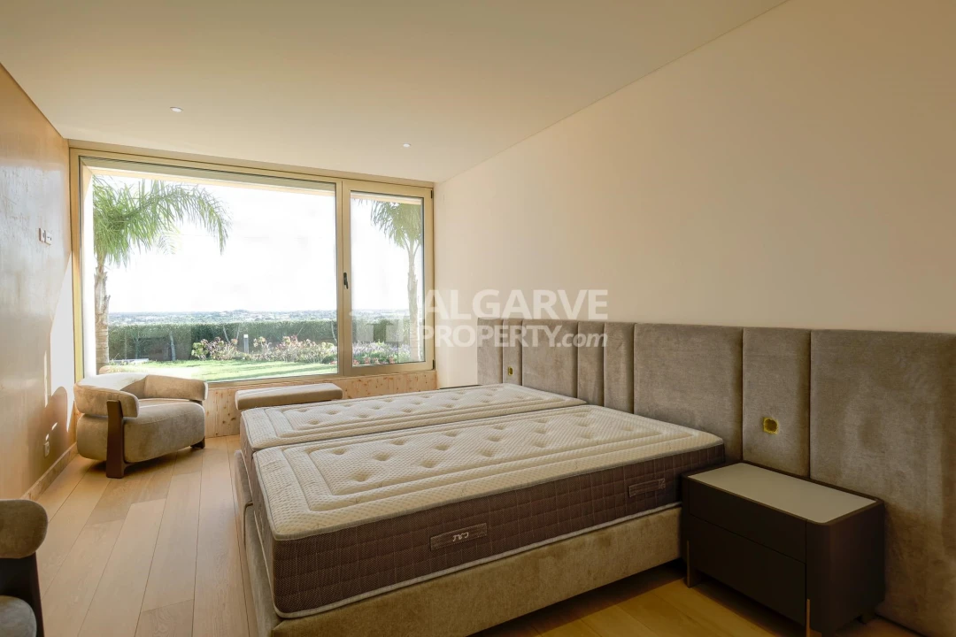 Moradia T4 para Venda em Almancil Foto 12