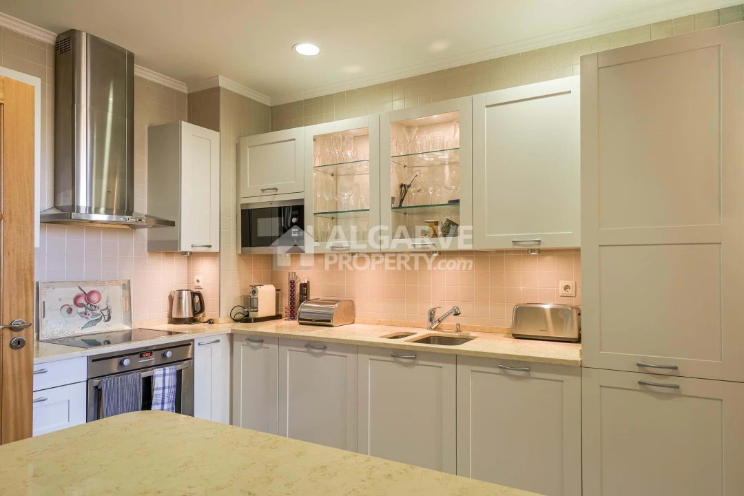 Apartamento T3 para Venda em Quarteira Foto 13