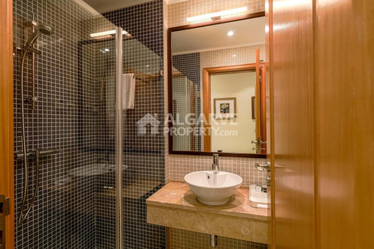 Apartamento T3 para Venda em Quarteira Foto 19