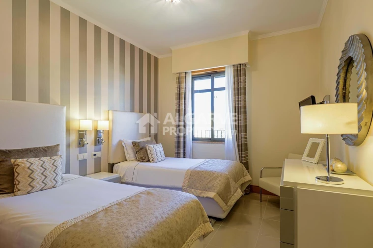 Apartamento T2 para Venda em Quarteira Foto 20