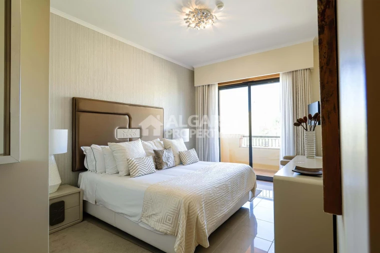 Apartamento T2 para Venda em Quarteira Foto 4