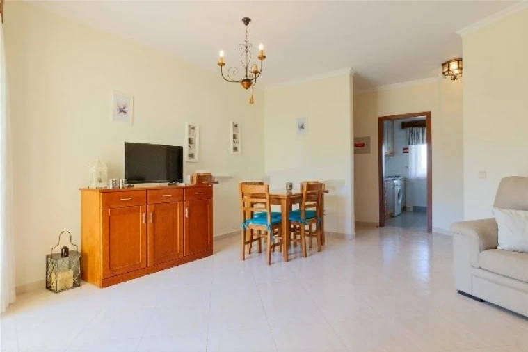 Apartamento T1 para Venda em Quarteira Foto 4