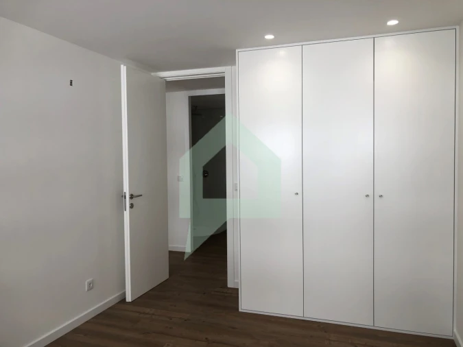 Apartamento T3 para Venda em Arcozelo Foto 7